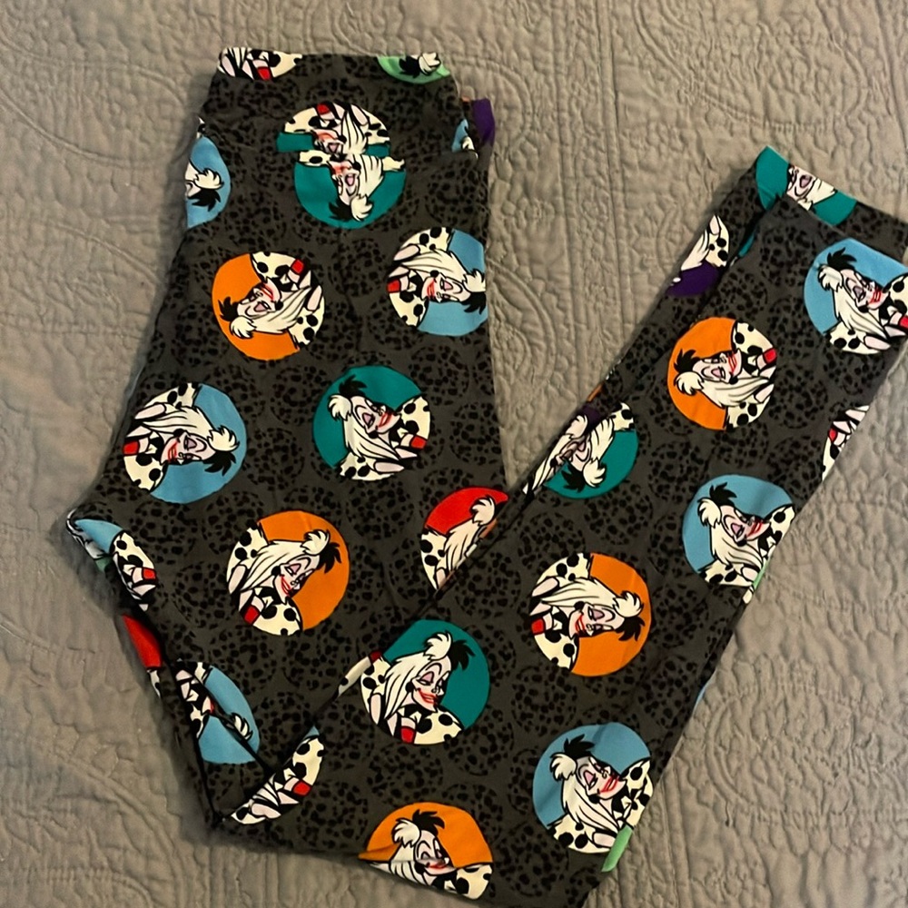 LuLaRoe Cruella Deville One Size Leggings